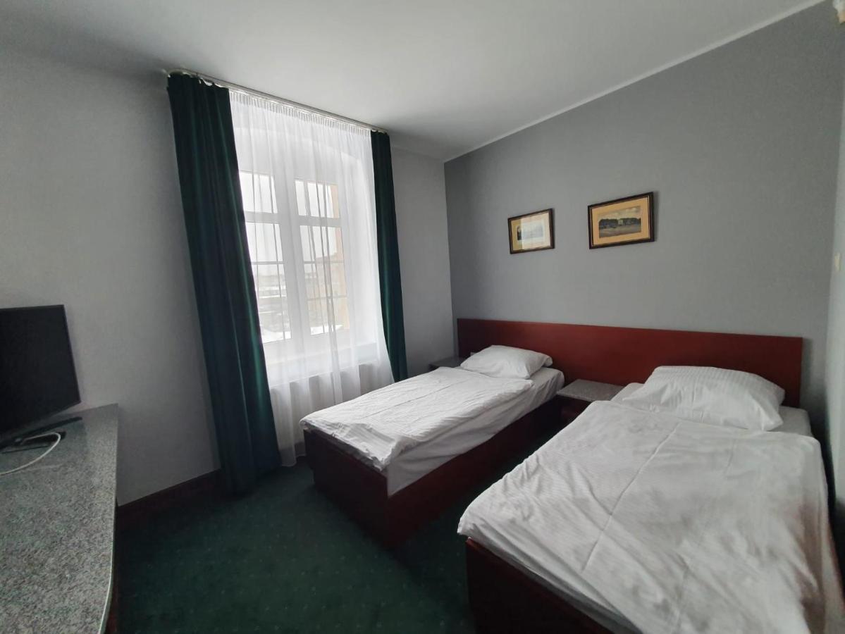 Hotel Libero Милич Экстерьер фото