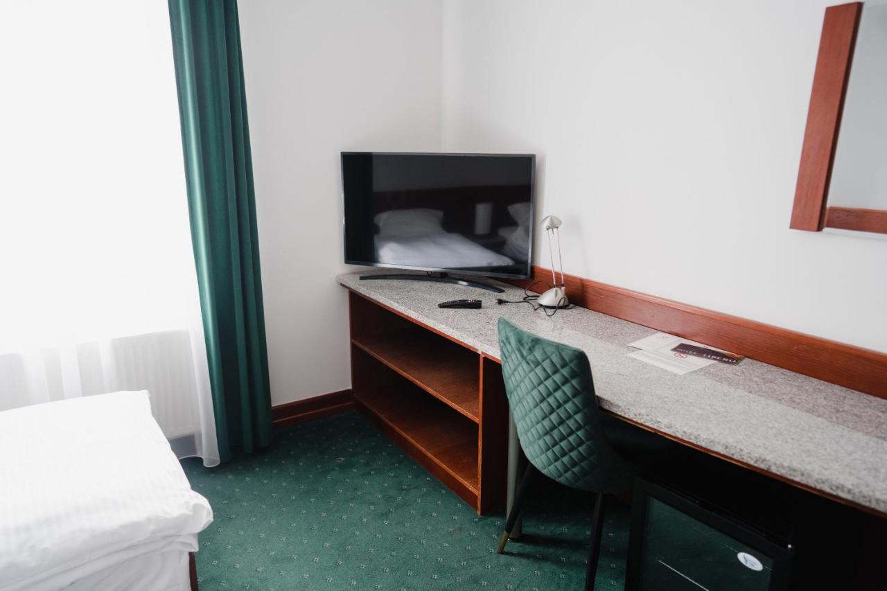 Hotel Libero Милич Экстерьер фото